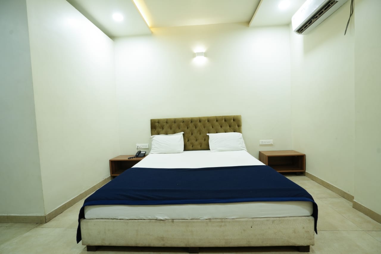 Hotel Anand | Double bed room non AC 